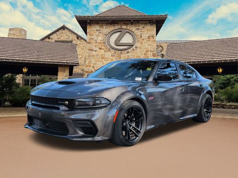 Used 2023 Dodge Charger Scat Pack RWD image 4