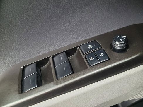 Used 2023 Toyota Camry LE image 27