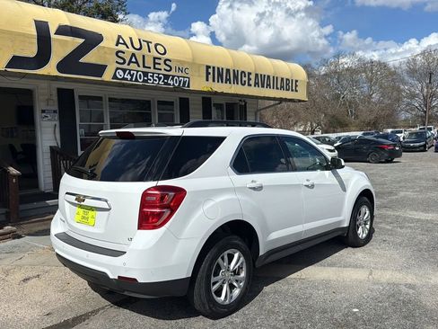 Used 2017 Chevrolet Equinox LT w/ Convenience Package image 2