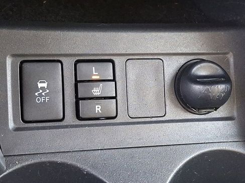 Used 2011 Toyota RAV4 Limited image 23