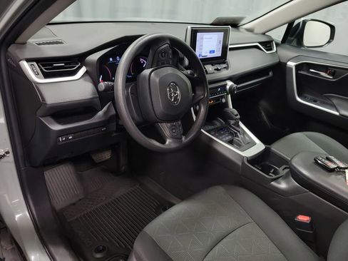 Used 2023 Toyota RAV4 XLE w/ Convenience Package image 13