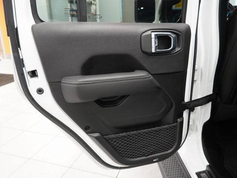 Used 2023 Jeep Wrangler Unlimited Sahara w/ Cold Weather Group image 23