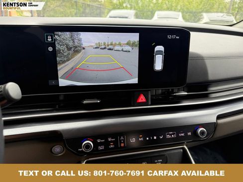 Used 2025 Kia Carnival FWD image 22