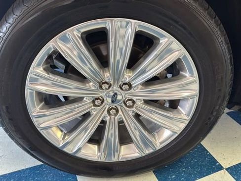 Used 2020 Ford Explorer Limited image 25