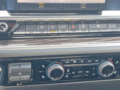 New 2026 Chevrolet Silverado 1500 LT image 24