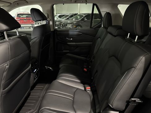 New 2026 Honda Pilot Touring image 7