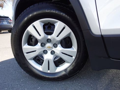 Used 2018 Chevrolet Trax LS image 10