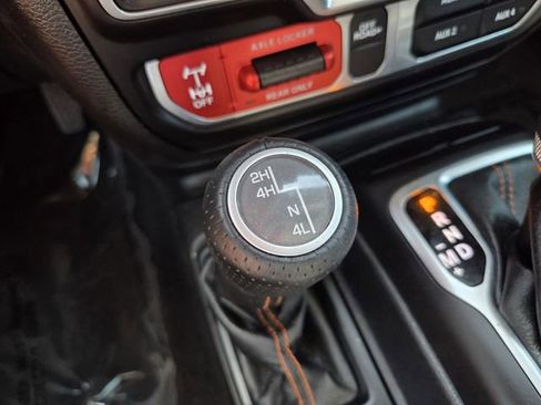 Used 2020 Jeep Gladiator Mojave AWD/4WD image 33
