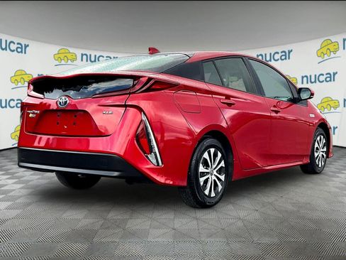 Used 2022 Toyota Prius Prime XLE image 6