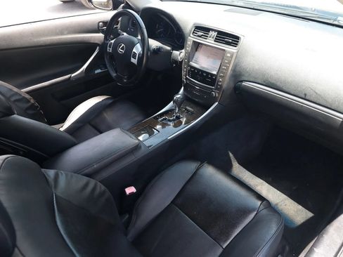 Used 2014 Lexus IS 250C w/ Luxury Package RWD image 22