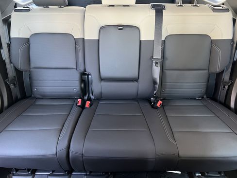 New 2026 GMC Hummer EV SUV image 15