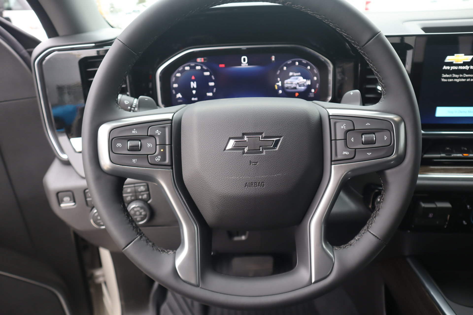 New 2026 Chevrolet Silverado 1500 RST w/ Z71 Off-Road Package AWD/4WD image 4