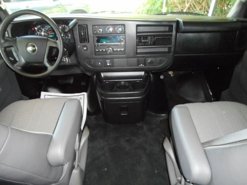 Used 2016 Chevrolet Express 3500 LT w/ LT Preferred Equipment Group image 23