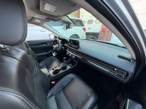 Used 2022 Honda Civic Touring image 15