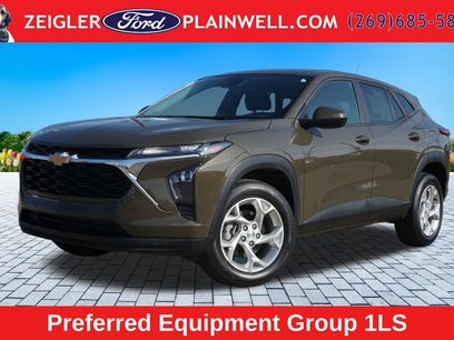 Used 2024 Chevrolet Trax LS w/ LS Convenience Package
