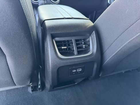 Used 2023 Chevrolet Blazer LT image 16