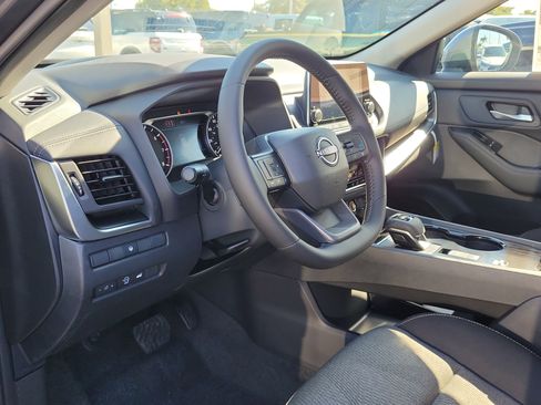 New 2026 Nissan Rogue SV image 8