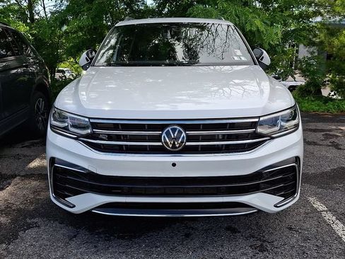 Used 2022 Volkswagen Tiguan SEL R-Line AWD/4WD image 2