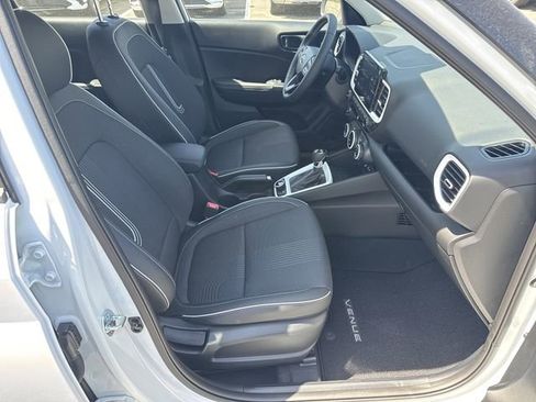 New 2026 Hyundai Venue SEL image 13