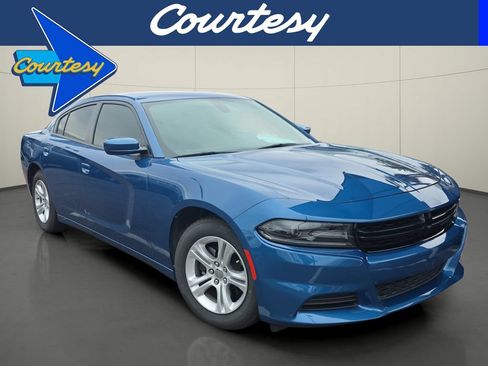 Used 2020 Dodge Charger SXT RWD image 1