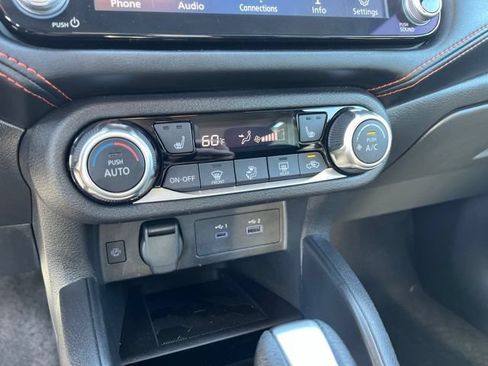 Used 2024 Nissan Versa SR FWD image 24