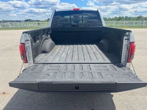 Used 2016 Ford F150 Platinum w/ Equipment Group 701A Luxury AWD/4WD image 31