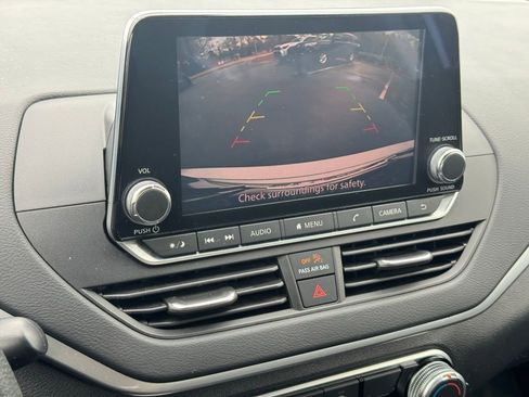 Used 2022 Nissan Altima 2.5 SV image 31