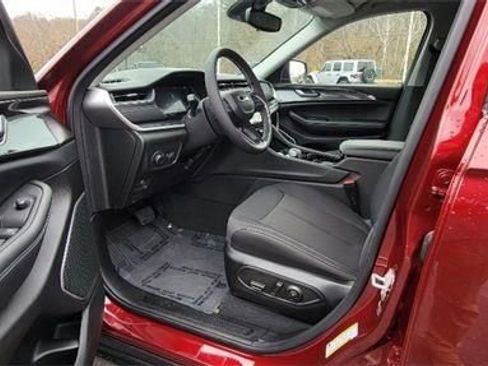 Used 2022 Jeep Grand Cherokee L Laredo w/ Luxury Tech Group I RWD image 12