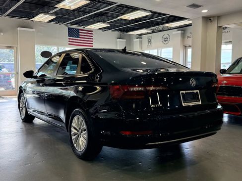 Used 2019 Volkswagen Jetta R-Line image 5