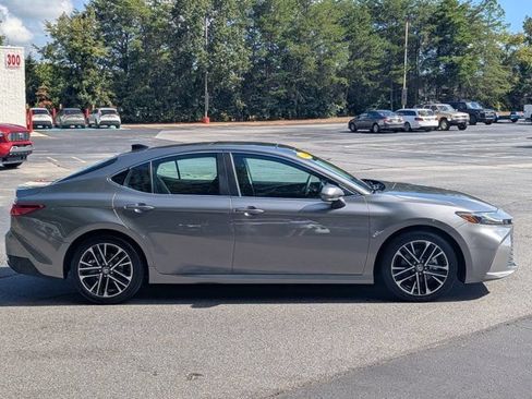 Used 2026 Toyota Camry XLE FWD image 8