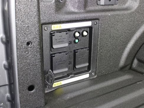 Used 2021 Ford F150 Lariat w/ Equipment Group 502A High image 9