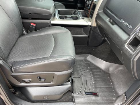 Used 2016 RAM 3500 Laramie w/ Convenience Group image 34