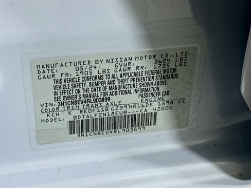 Used 2024 Nissan Versa SV FWD image 12