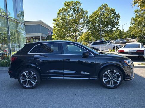 Used 2021 Audi Q3 2.0T Premium w/ Convenience Package AWD/4WD image 5