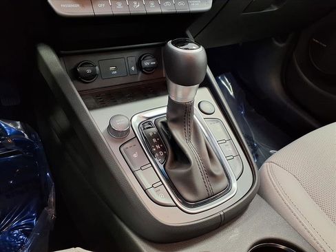 Used 2023 Hyundai Kona Limited image 23