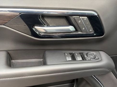 Certified 2025 Chevrolet Tahoe LT image 4