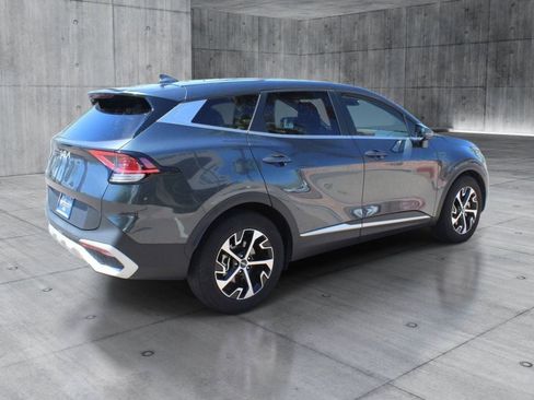 Used 2025 Kia Sportage EX FWD image 5