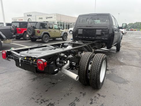 New 2026 RAM 5500 Tradesman w/ Chrome Appearance Group AWD/4WD image 3