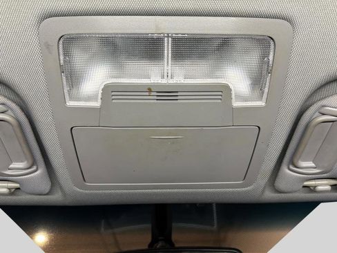 Used 2016 Toyota Camry SE image 18