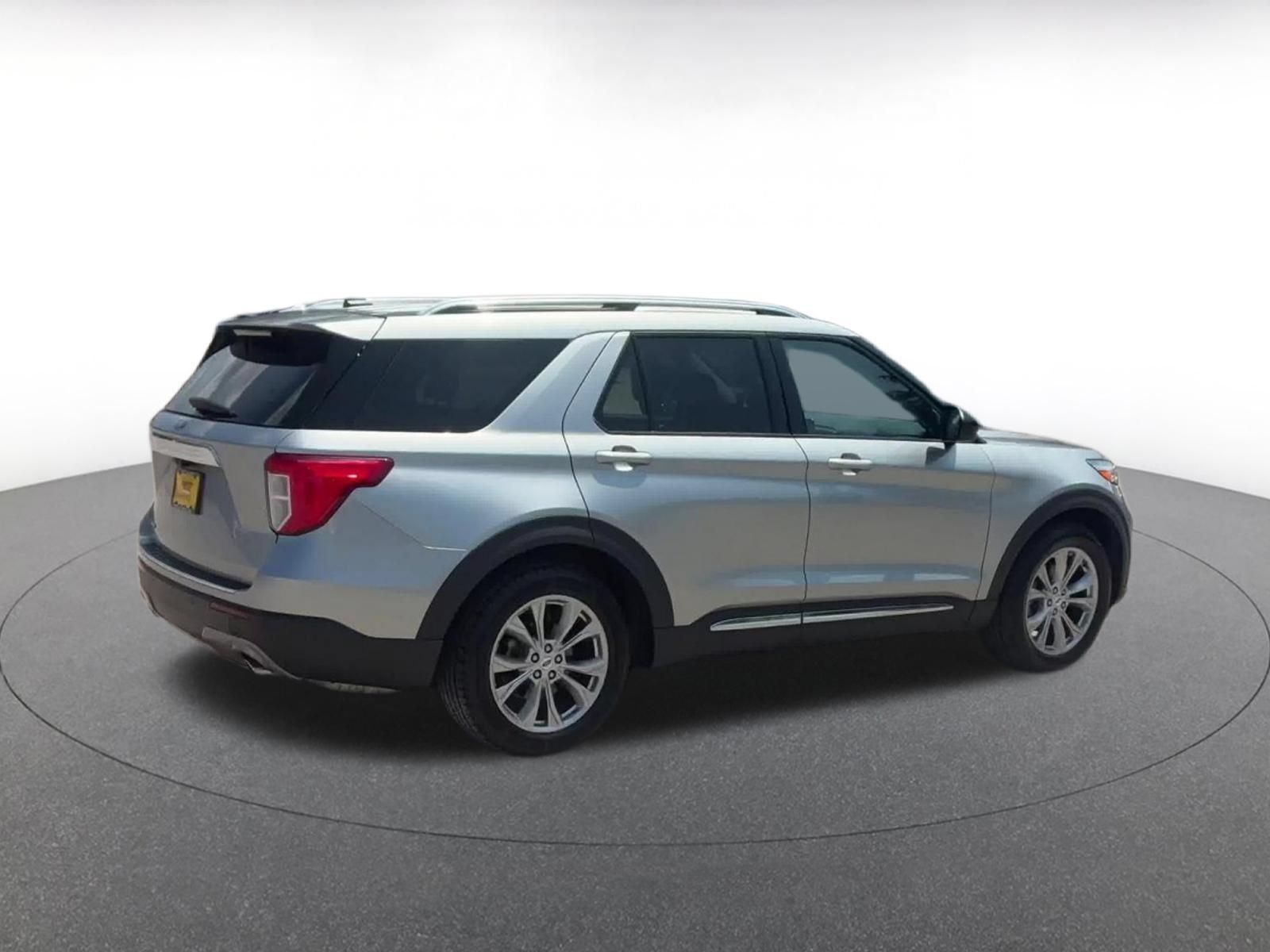 Used 2024 Ford Explorer Limited RWD image 13