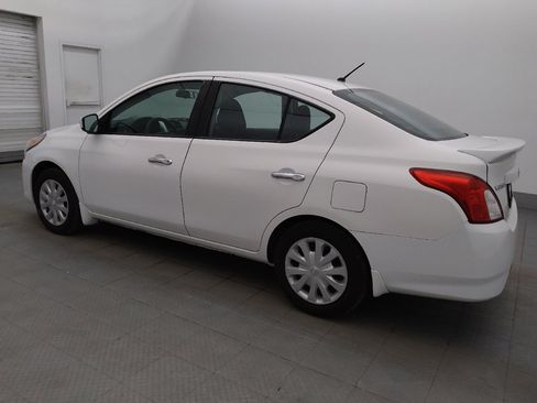 Used 2017 Nissan Versa SV FWD image 3