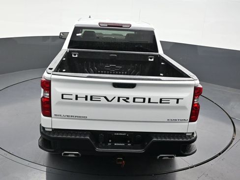 Used 2024 Chevrolet Silverado 1500 Custom Trail Boss AWD/4WD image 18