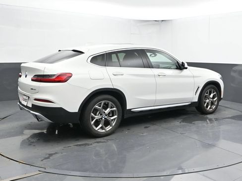 Used 2021 BMW X4 xDrive30i AWD/4WD image 2