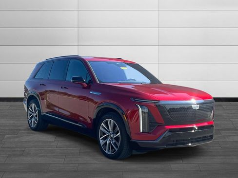 Certified 2026 Cadillac Vistiq Sport w/ LPO, Floor Liner Package AWD/4WD image 7