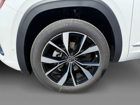 New 2025 Volkswagen Atlas SEL Premium R-Line image 9