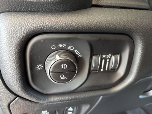 New 2026 RAM 1500 Lone Star AWD/4WD image 13