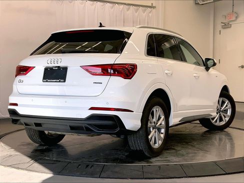 Certified 2025 Audi Q3 2.0T Premium w/ Convenience Package AWD/4WD image 12