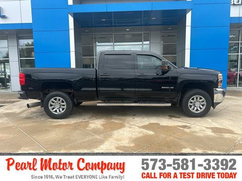 Used 2016 Chevrolet Silverado 2500 LT w/ LT Convenience Package AWD/4WD image 3
