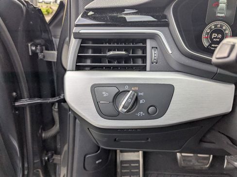 Used 2021 Audi A4 2.0T Premium Plus w/ Premium Plus Package AWD/4WD image 29