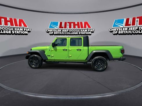 New 2026 Jeep Gladiator Sport image 2